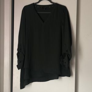 The Limited asymmetrical top olive size m